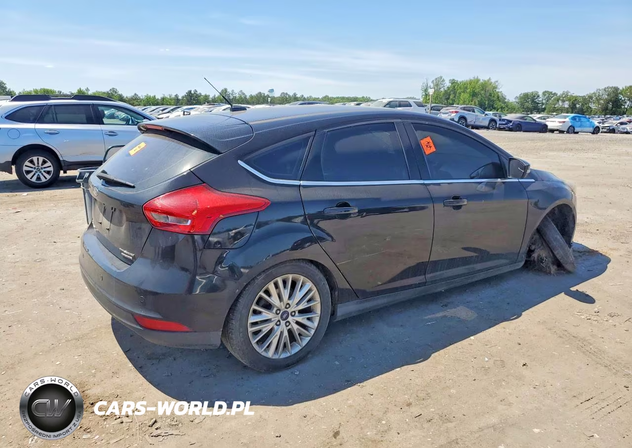 2016 Ford Focus Titanium VIN:1FADP3N21GL205432 - 3