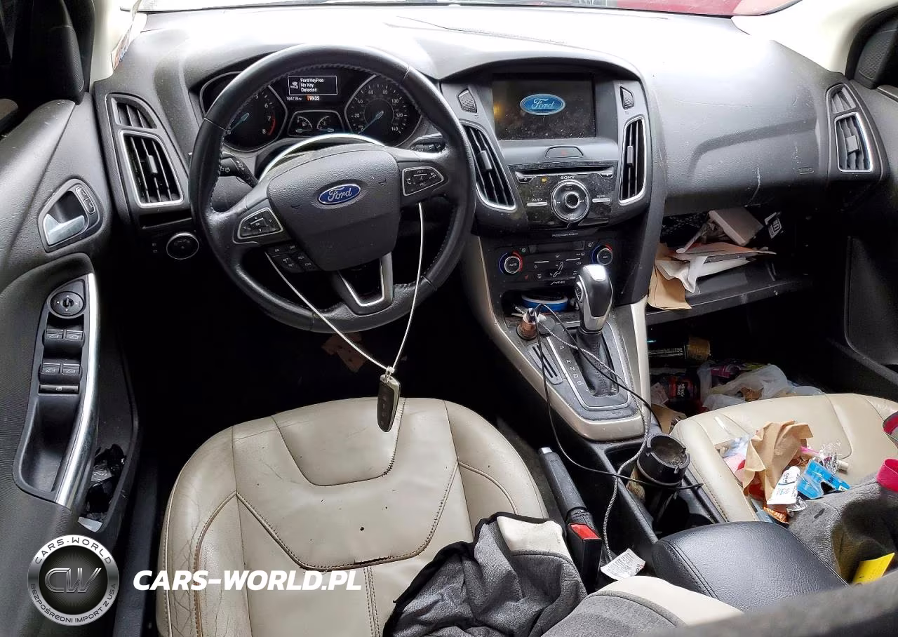 2016 Ford Focus Titanium VIN:1FADP3N21GL205432 - 8