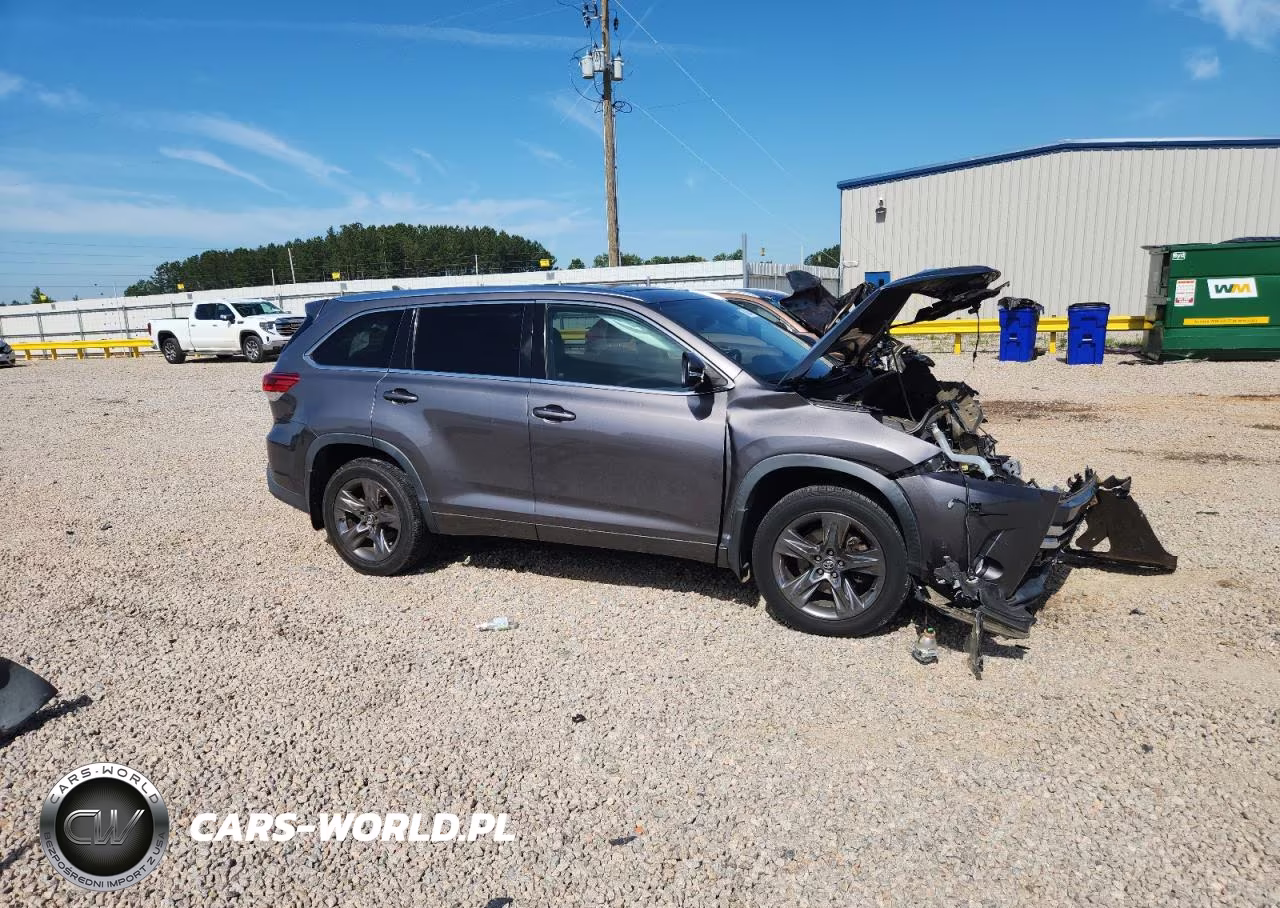 2017 Toyota Highlander – zdjęcie 1 z 10