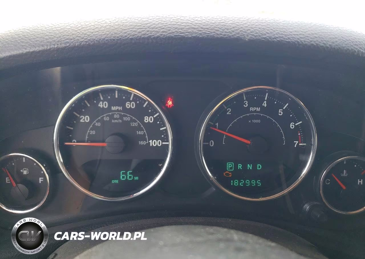 2013 Jeep Wrangler Unlimited Sahara VIN:1C4BJWEG0DL520668 - 9