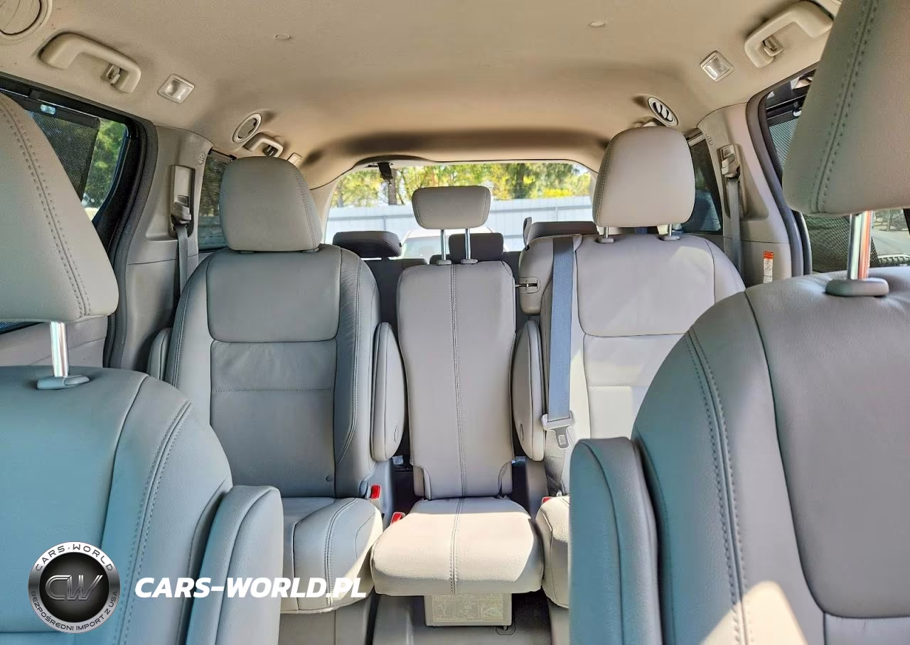 2018 Toyota Sienna Xle 8-Passenger VIN:5TDYZ3DC1JS928218 - 10