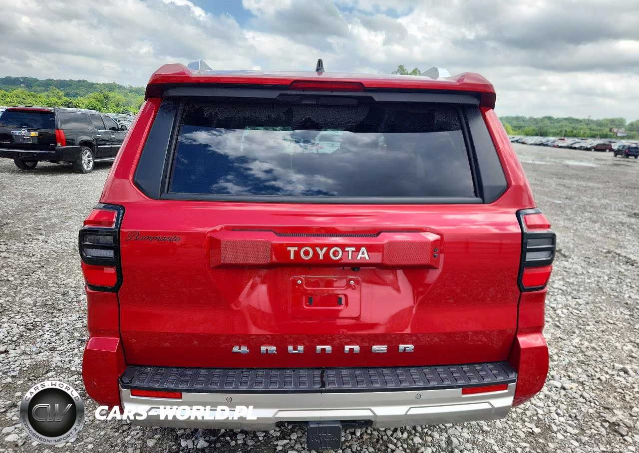 2025 Toyota 4Runner Limited VIN:JTEVA5BR8S5013639 - 6