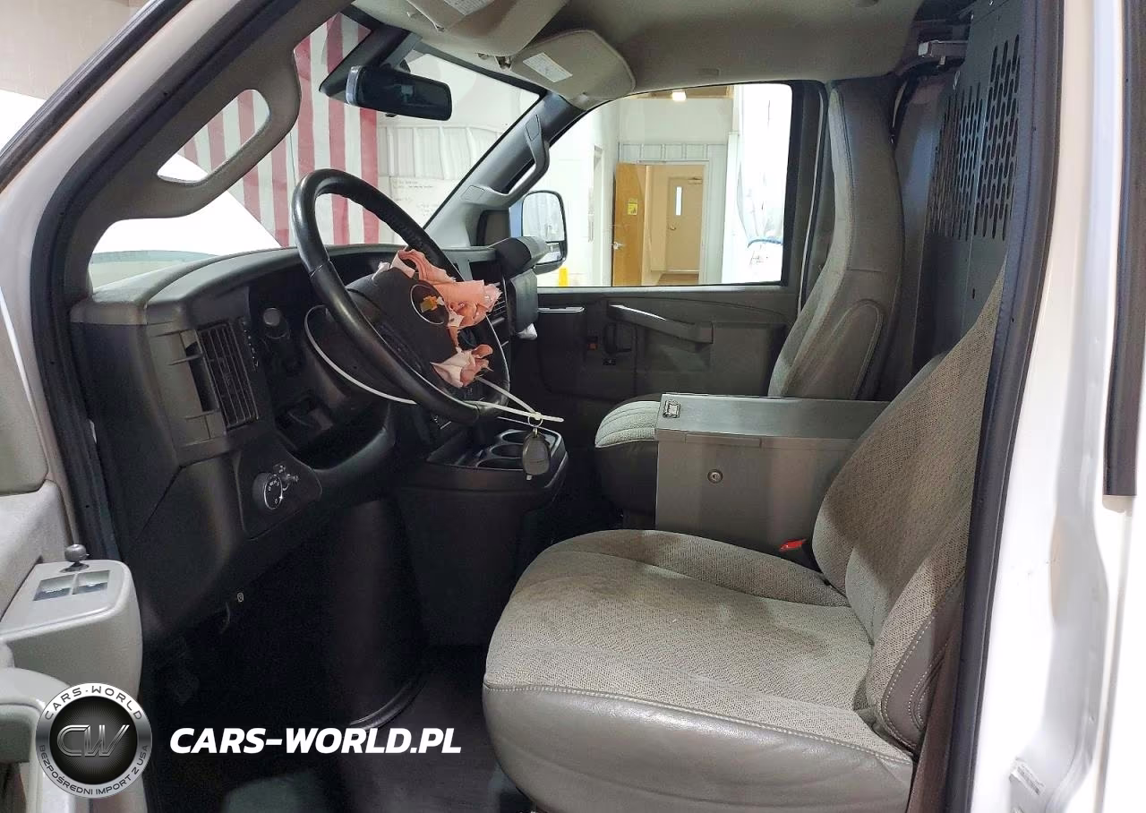 2021 Chevrolet Express G2500 VIN:1GCWGAFP5M1309897 - 7