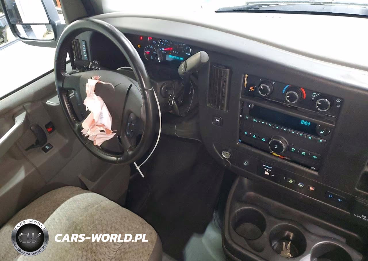 2021 Chevrolet Express G2500 VIN:1GCWGAFP5M1309897 - 8