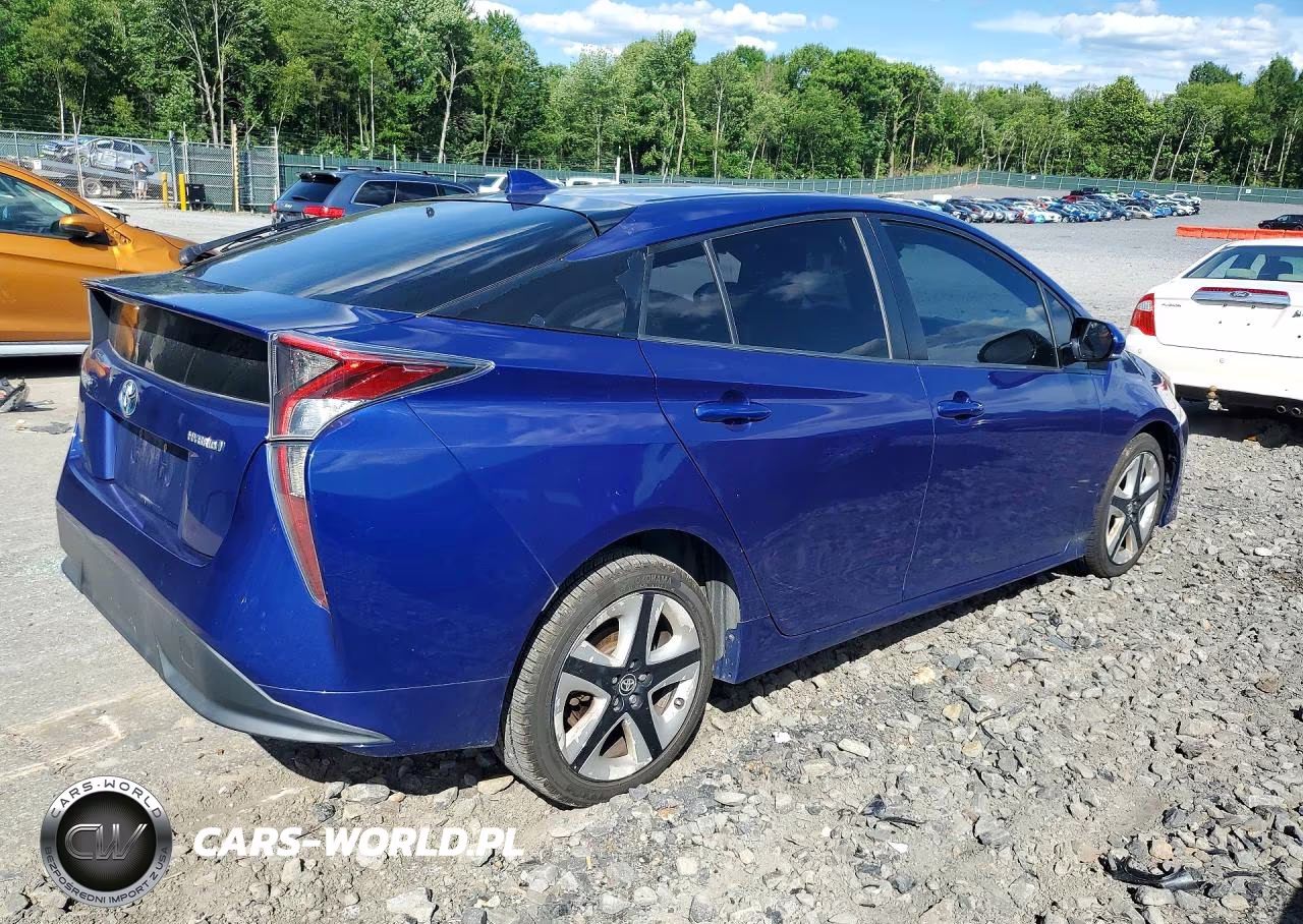 2017 Toyota Prius Three Touring VIN:JTDKARFU2H3529187 - 3