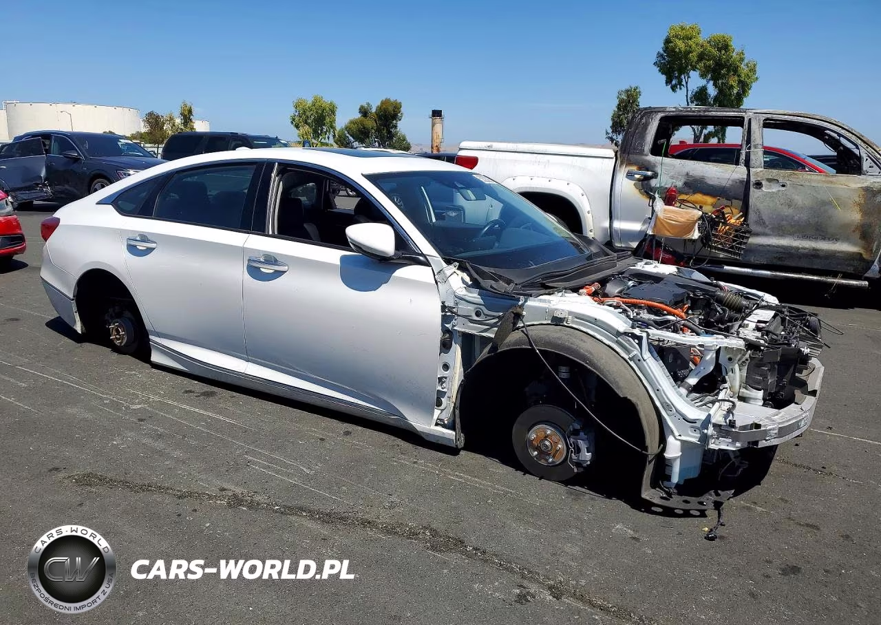 2022 Honda Accord Touring Hybrid VIN:1HGCV3F96NA020780 - 4
