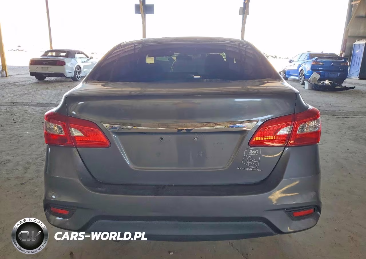 2018 Nissan Sentra S VIN:3N1AB7AP6JY303734 - 6