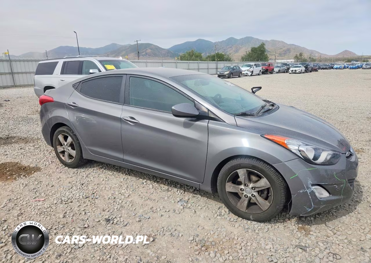 2013 Hyundai Elantra Gls VIN:5NPDH4AE4DH451680 - 4