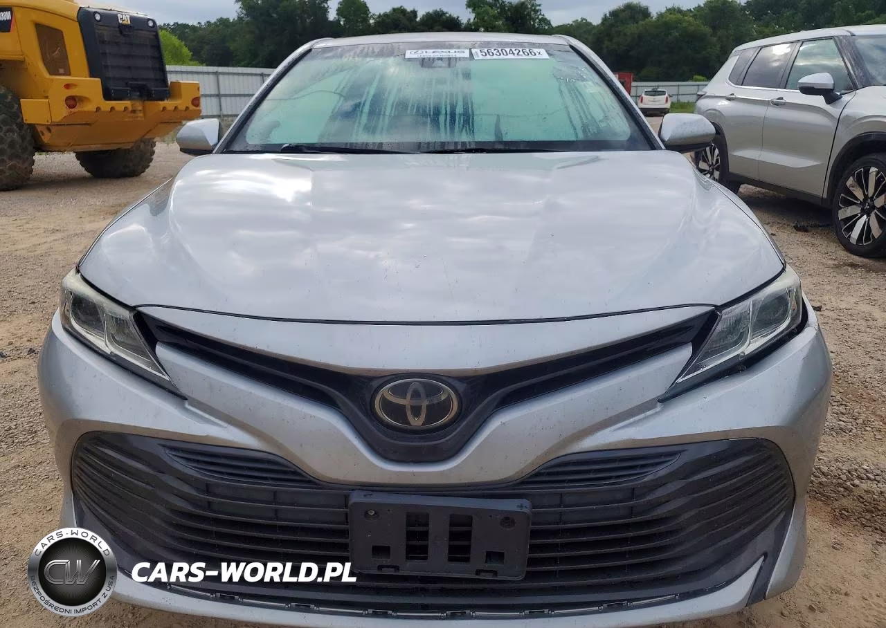 2019 Toyota Camry Le VIN:4T1B11HK4KU721317 - 5