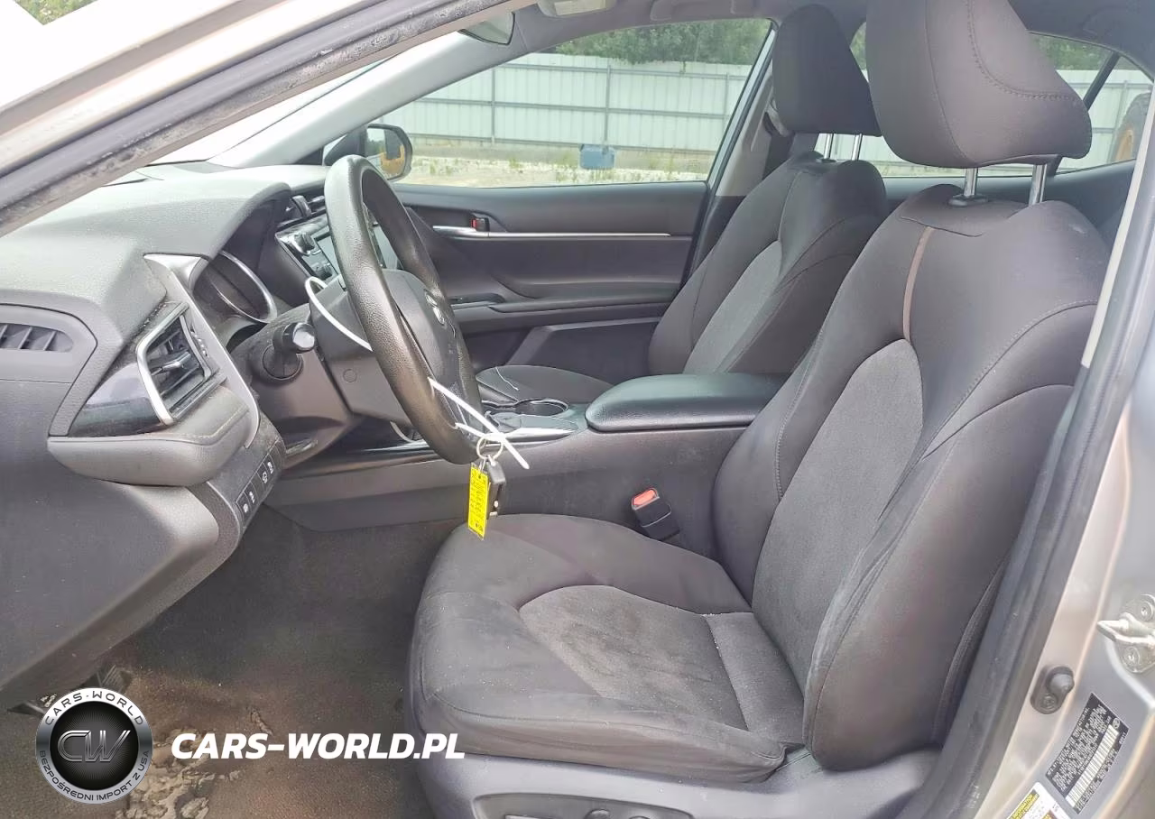 2019 Toyota Camry Le VIN:4T1B11HK4KU721317 - 7