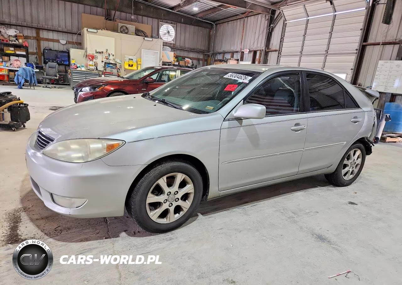 2005 Toyota Camry Xle V6 – zdjęcie 1 z 12
