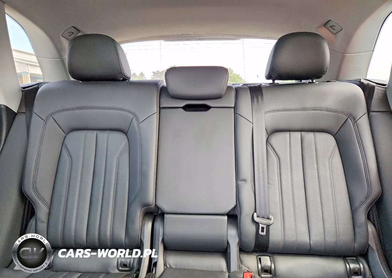 2019 Audi Q5 Premium Plus VIN:WA1BNAFY0K2067048 - 10