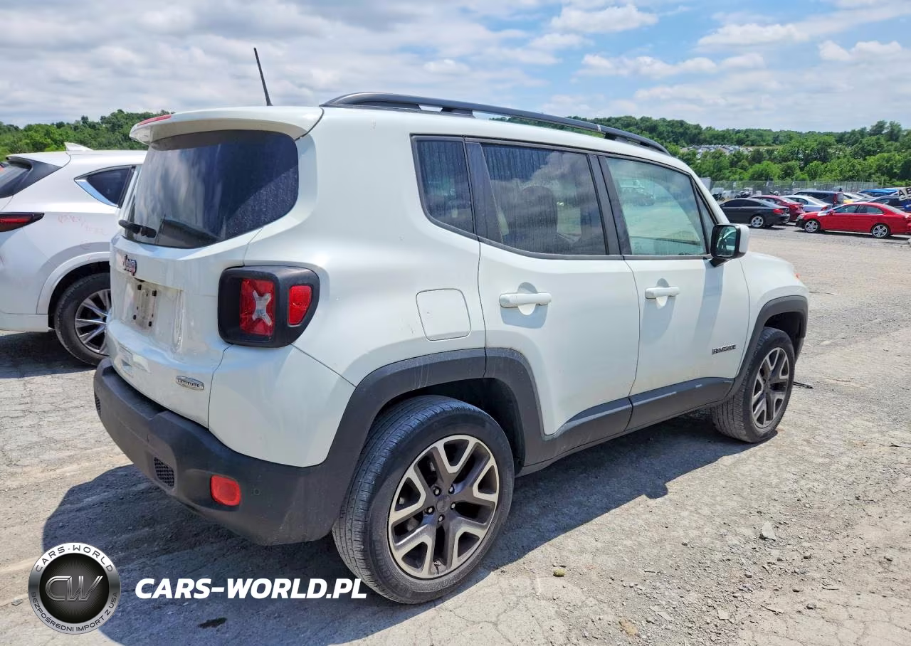 2018 Jeep Renegade Latitude VIN:ZACCJBBB4JPG75558 - 3