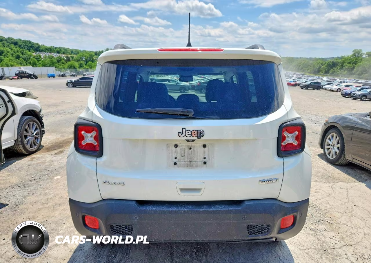 2018 Jeep Renegade Latitude VIN:ZACCJBBB4JPG75558 - 6