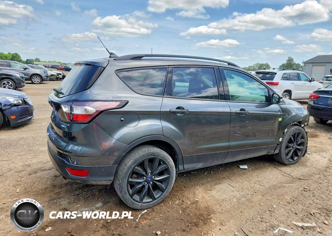 2018 Ford Escape Titanium VIN:1FMCU9J97JUC21376 - 3