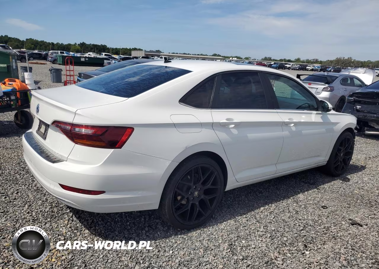 2019 Volkswagen Jetta S VIN:3VWCB7BU7KM240269 - 3