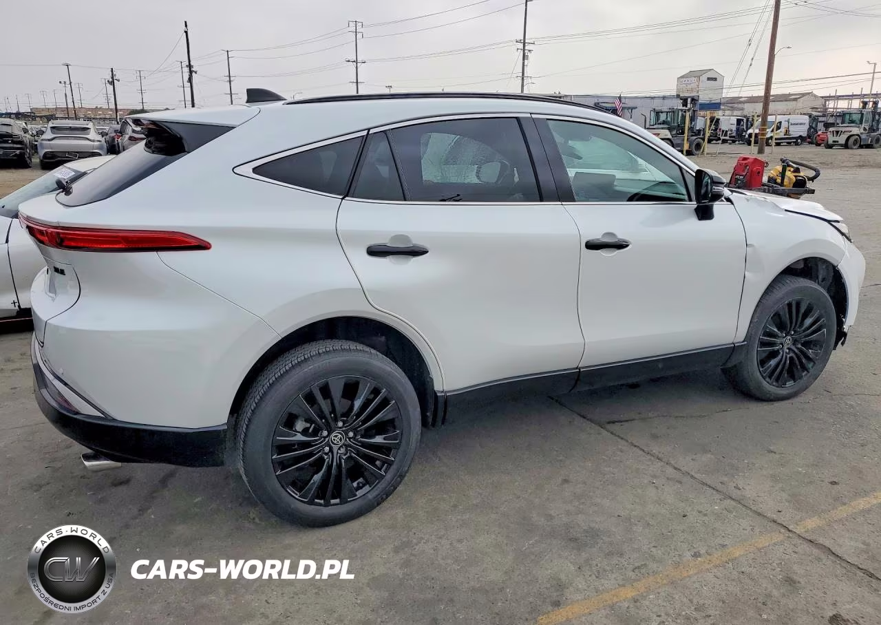 2024 Toyota Venza Nightshade Edition VIN:JTEAAAAHXRJ185172 - 3
