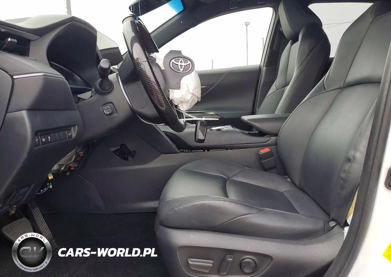 2024 Toyota Venza Nightshade Edition VIN:JTEAAAAHXRJ185172 - 7