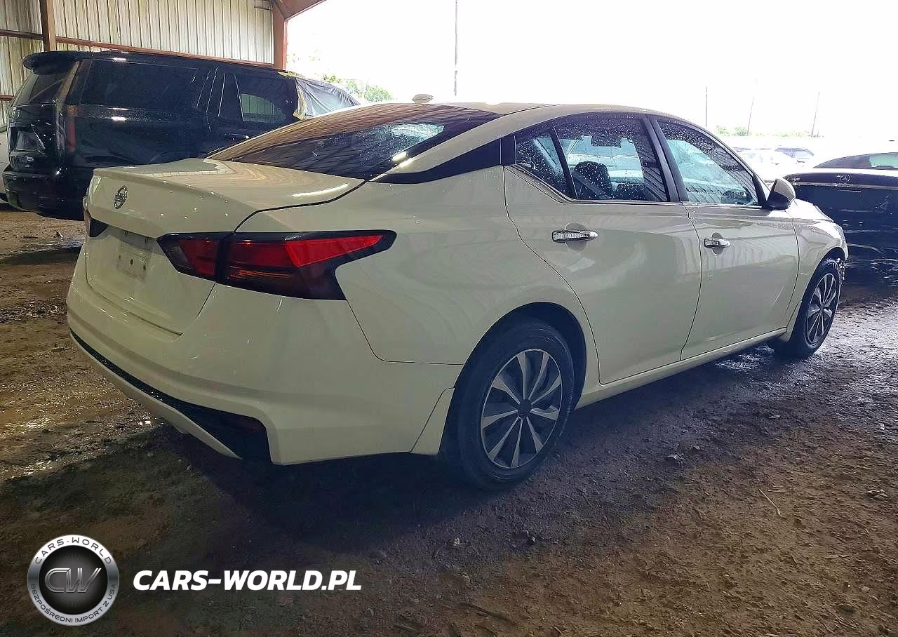 2019 Nissan Altima 4 D VIN:1N4BL4BV0KN303663 - 3