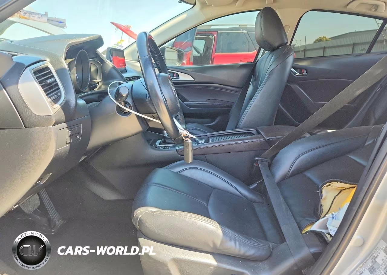 2018 Mazda 3 Touring VIN:3MZBN1V39JM202334 - 7