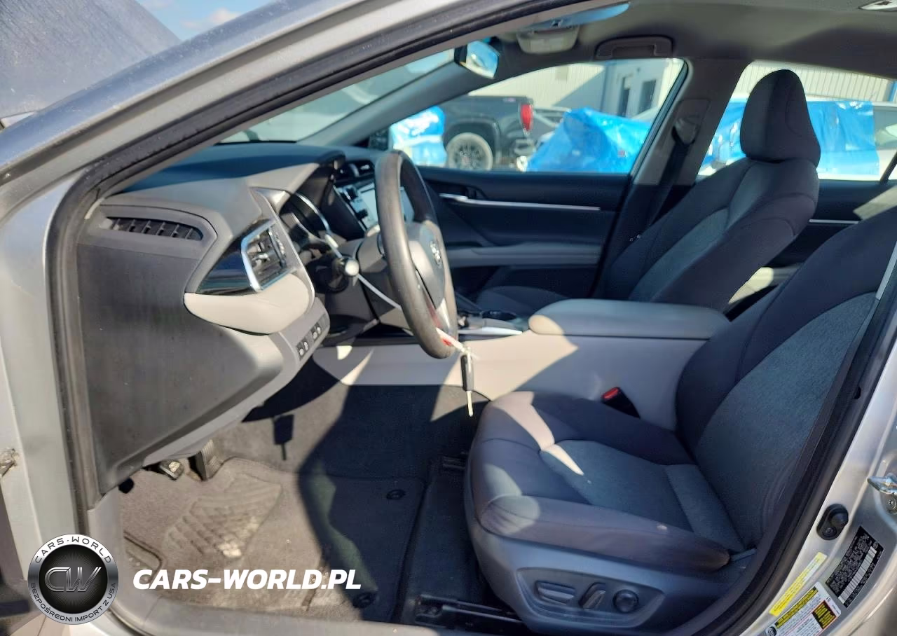 2018 Toyota Camry Le VIN:4T1B11HK4JU568873 - 7