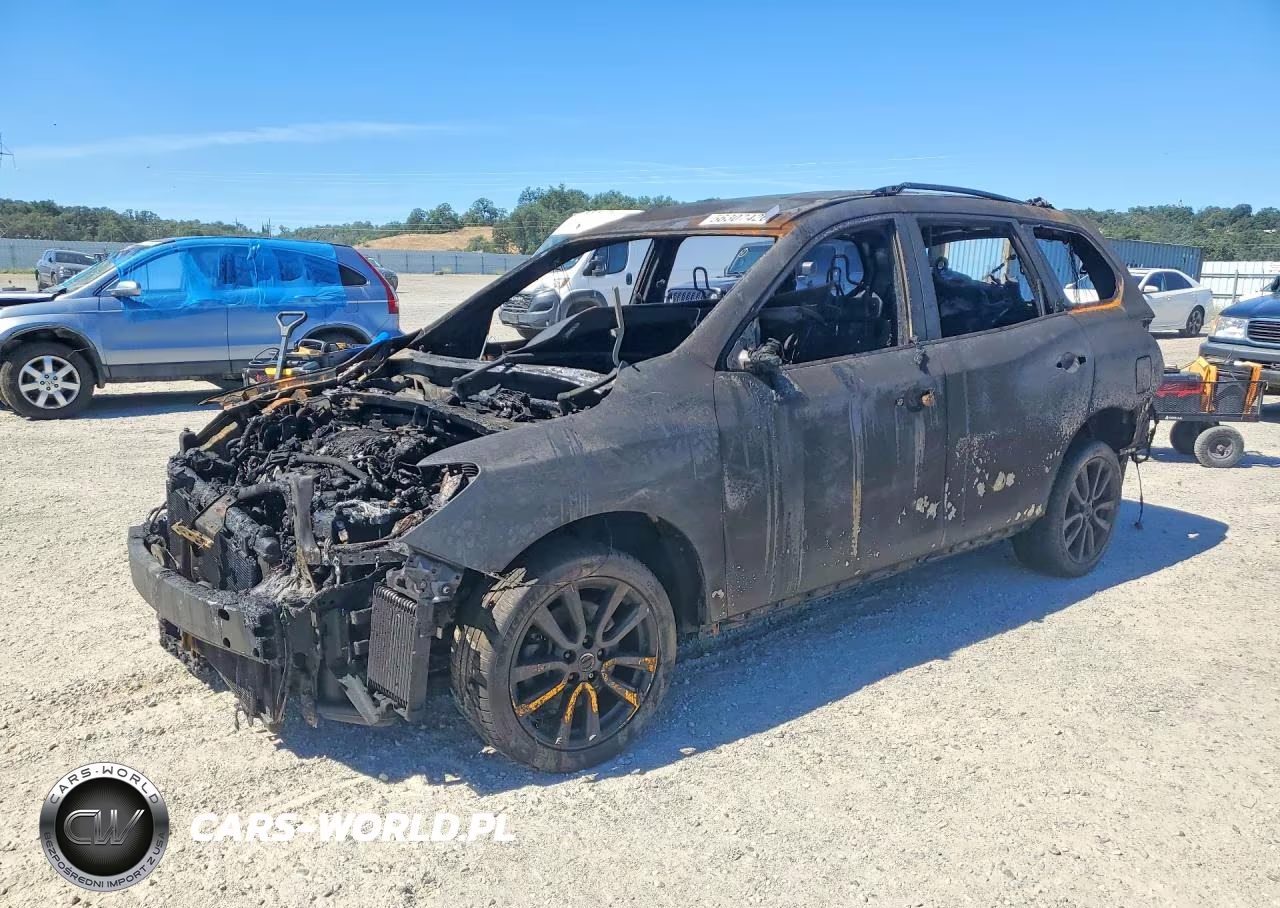 2016 Nissan Pathfinder S – zdjęcie 1 z 11