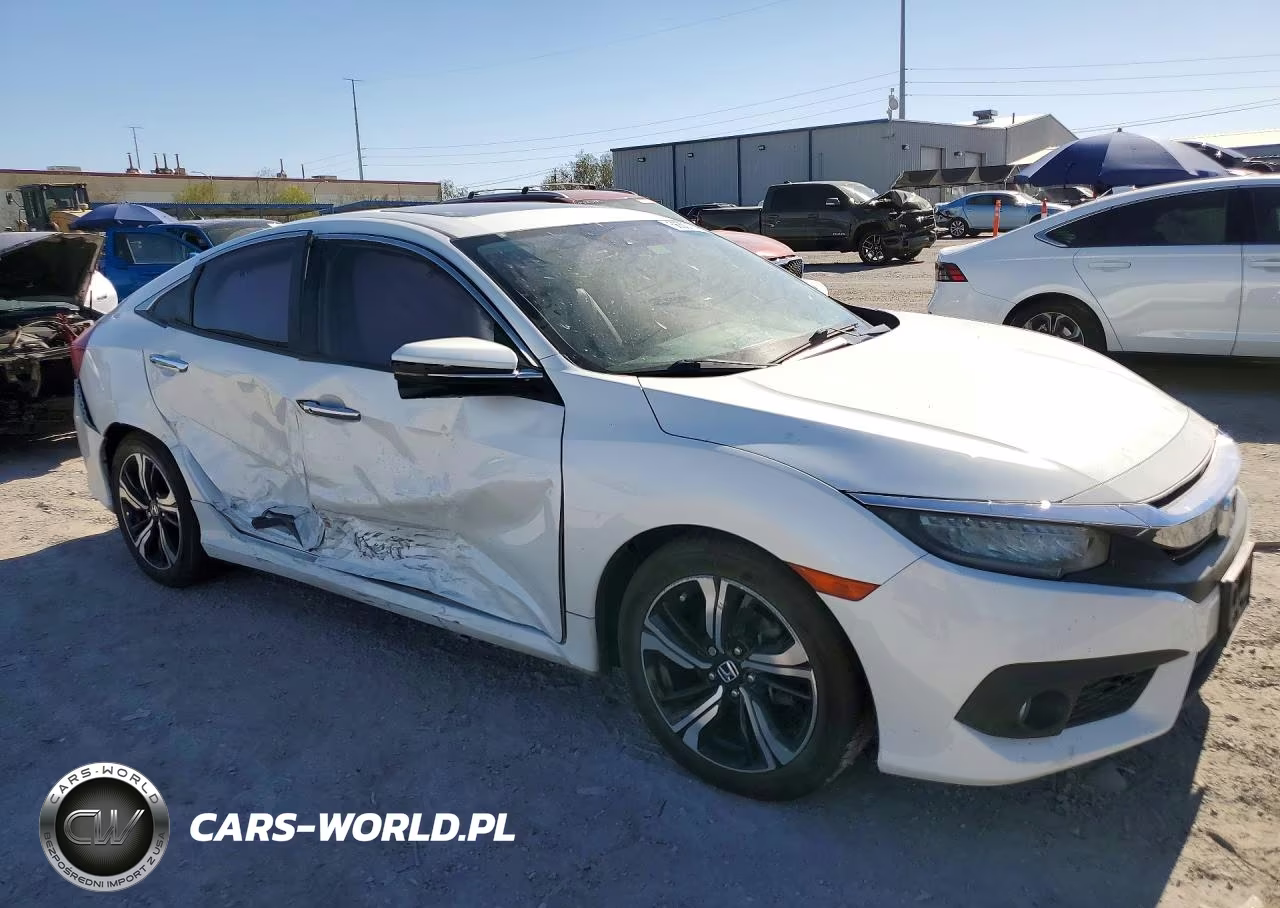 2016 Honda Civic Touring VIN:19XFC1F91GE021065 - 4