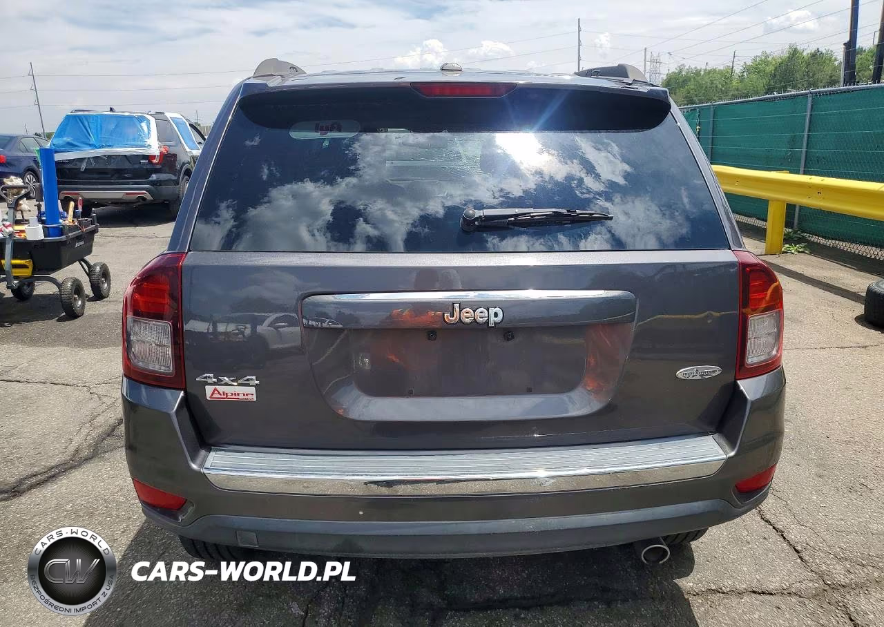 2016 Jeep Compass Latitude VIN:1C4NJDEB5GD559325 - 6