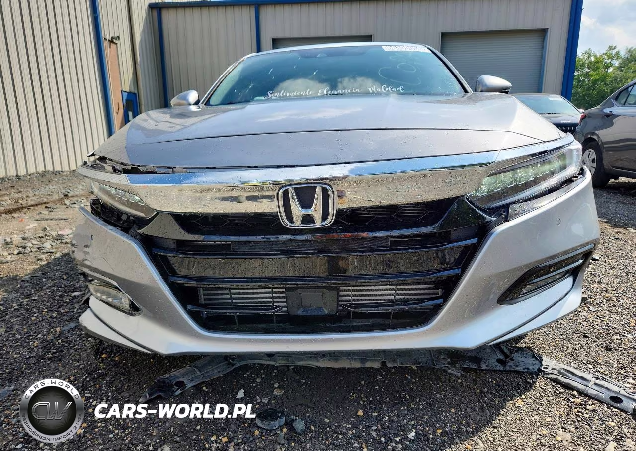 2018 Honda Accord Touring VIN:1HGCV1F97JA005784 - 5