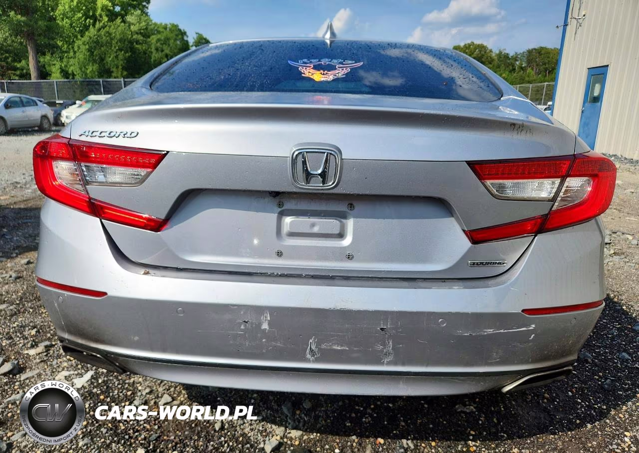 2018 Honda Accord Touring VIN:1HGCV1F97JA005784 - 6