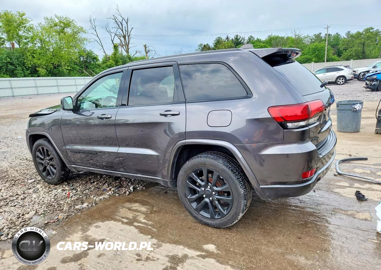 2017 Jeep Grand Cherokee Laredo VIN:1C4RJFAG5HC822130 - 2