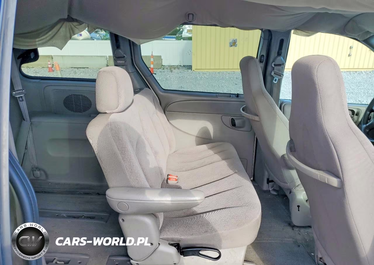 2003 Chrysler Voyager Lx VIN:1C4GJ45393B114951 - 11