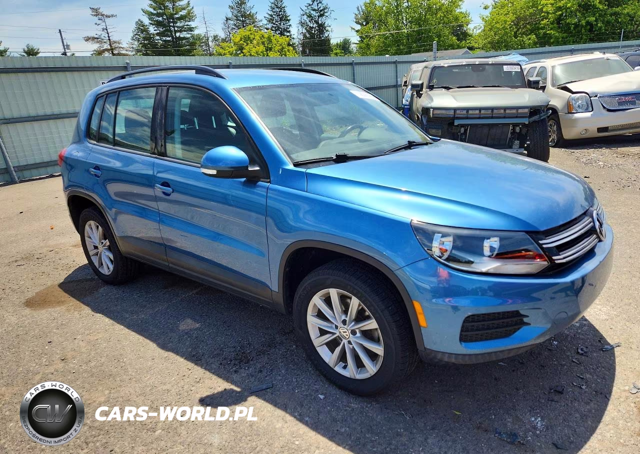 2017 Volkswagen Tiguan S VIN:WVGBV7AX6HK052257 - 4