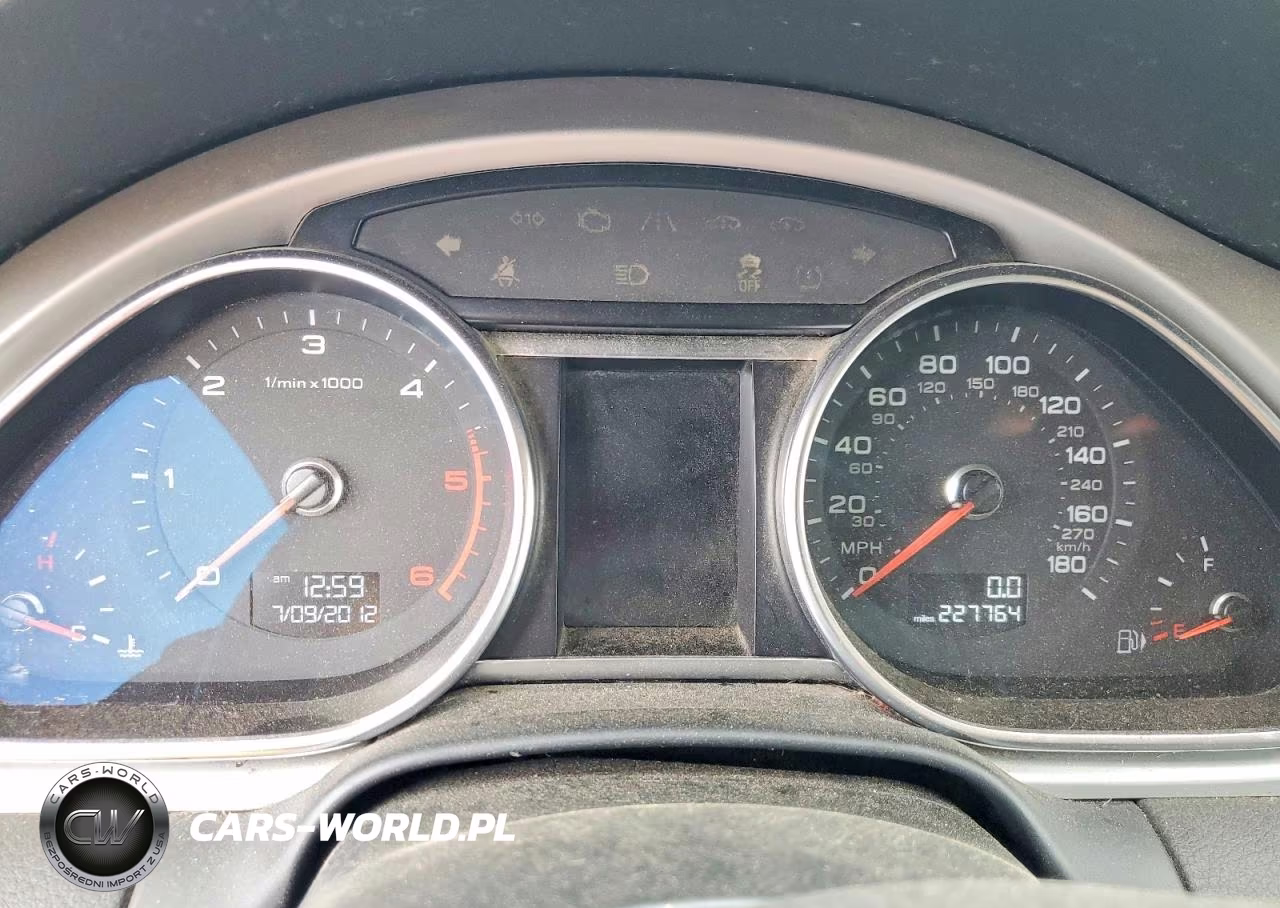 2014 Audi Q7 Premium Plus VIN:WA1LMAFEXED003055 - 9