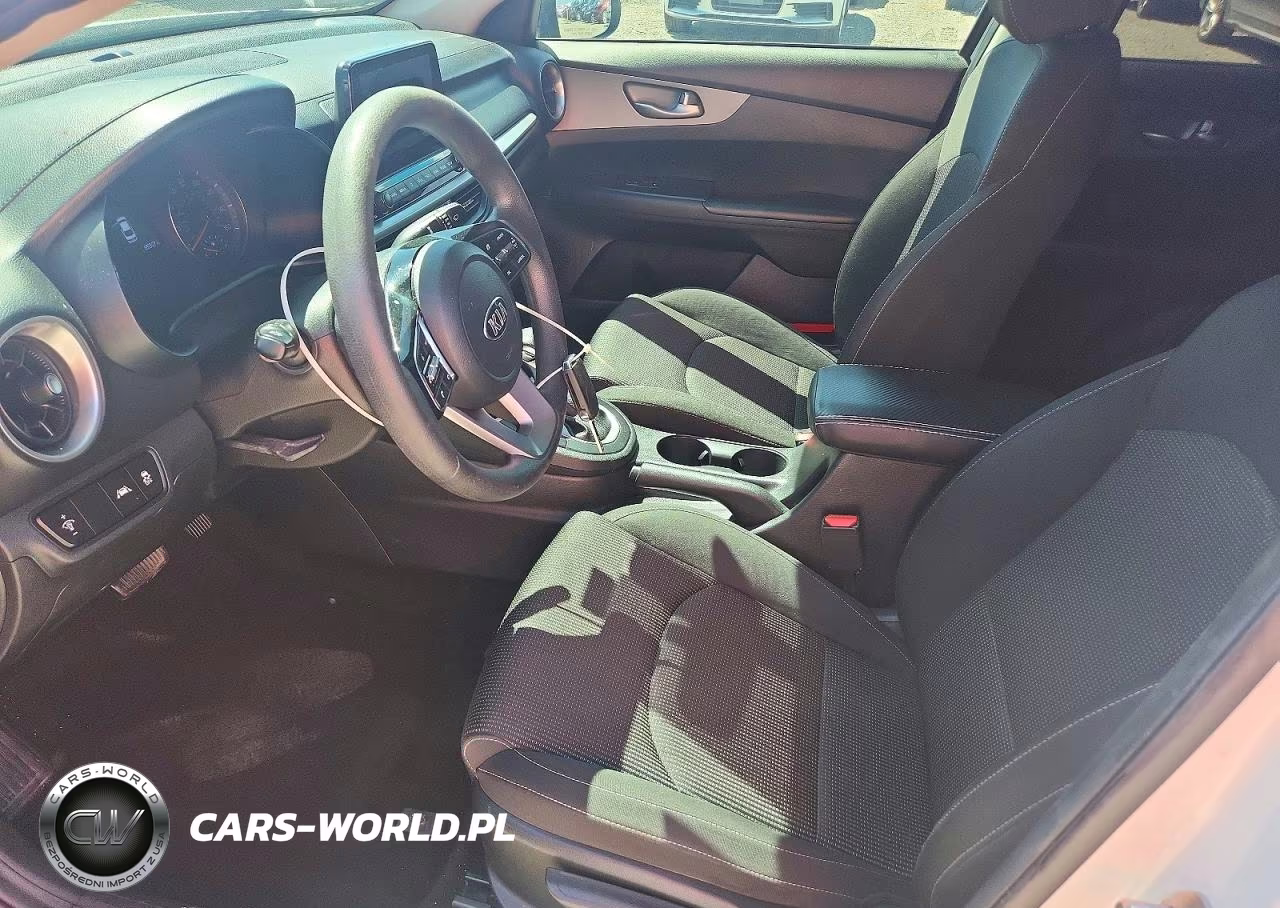 2019 Kia Forte Lxs VIN:3KPF24AD1KE077242 - 7
