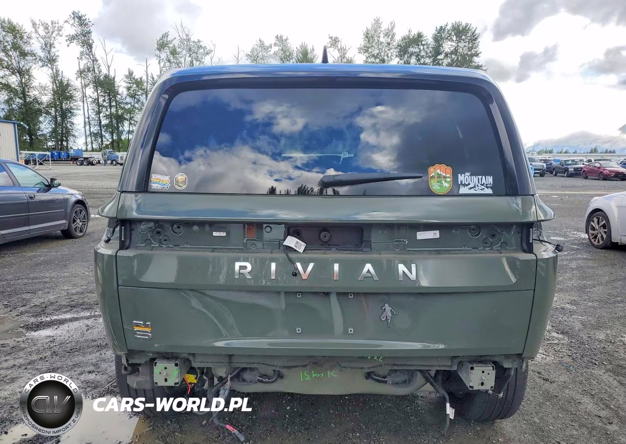 2023 Rivian R1S Launch Edition VIN:7PDSGABLXPN007917 - 6