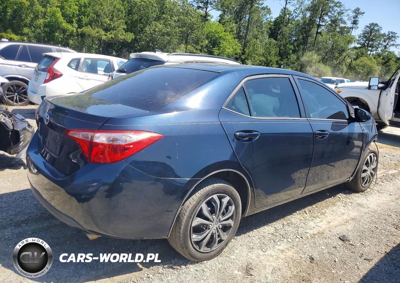2017 Toyota Corolla Le VIN:2T1BURHE9HC793513 - 3
