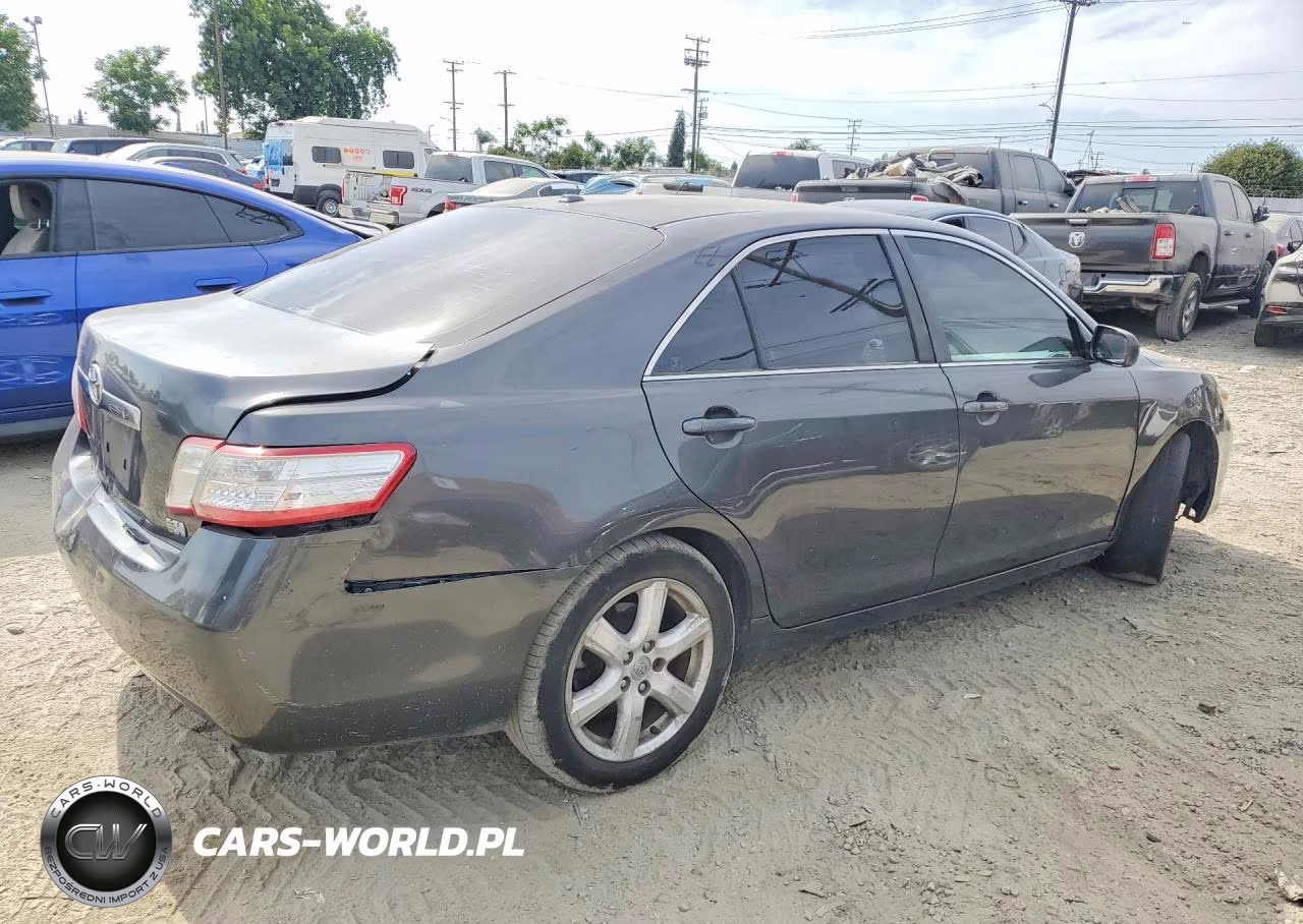 2010 Toyota Camry Hybrid VIN:4T1BB3EK1AU117090 - 3