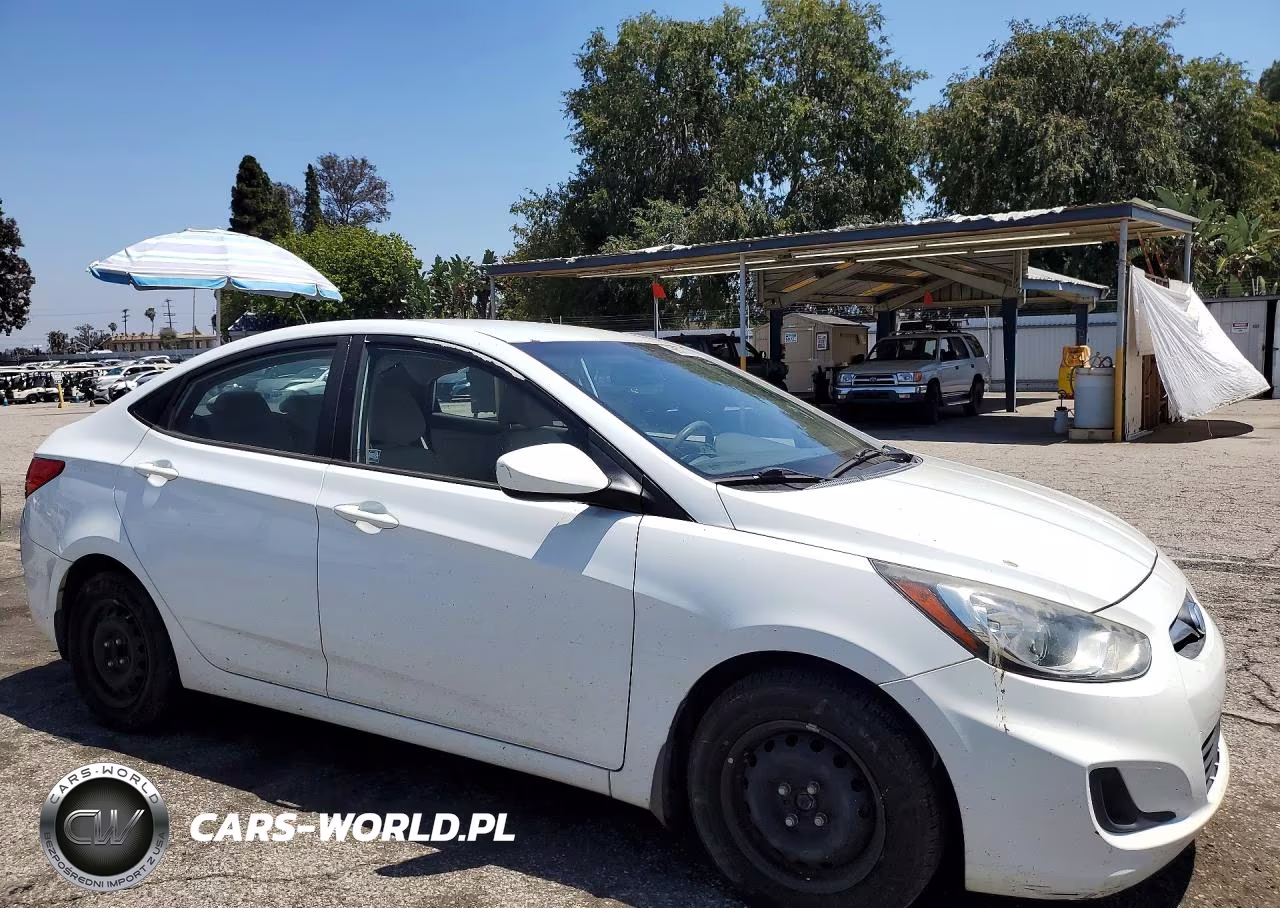2013 Hyundai Accent Gls VIN:KMHCT4AE2DU434341 - 4