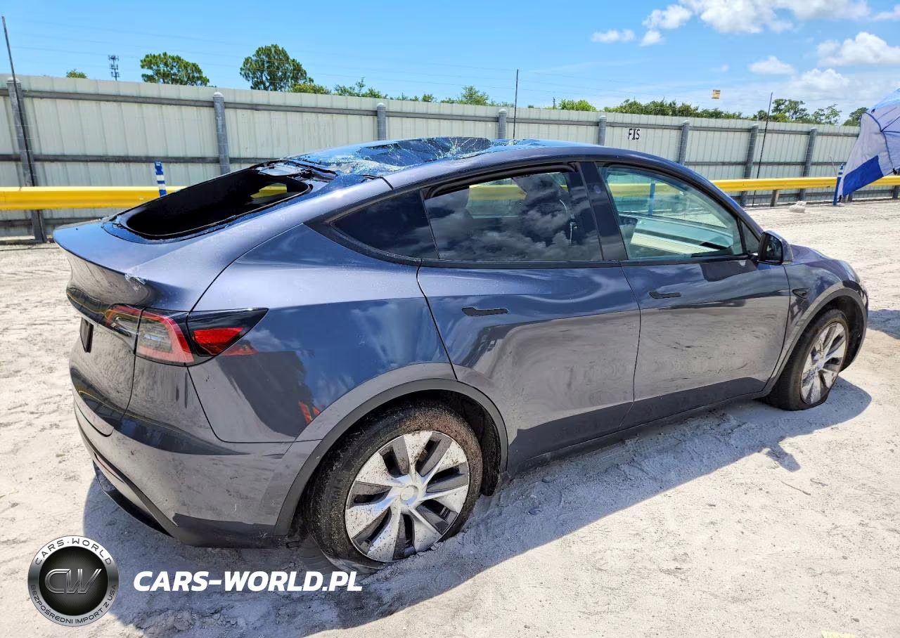 2023 Tesla Model Y VIN:7SAYGDED2PF962994 - 3