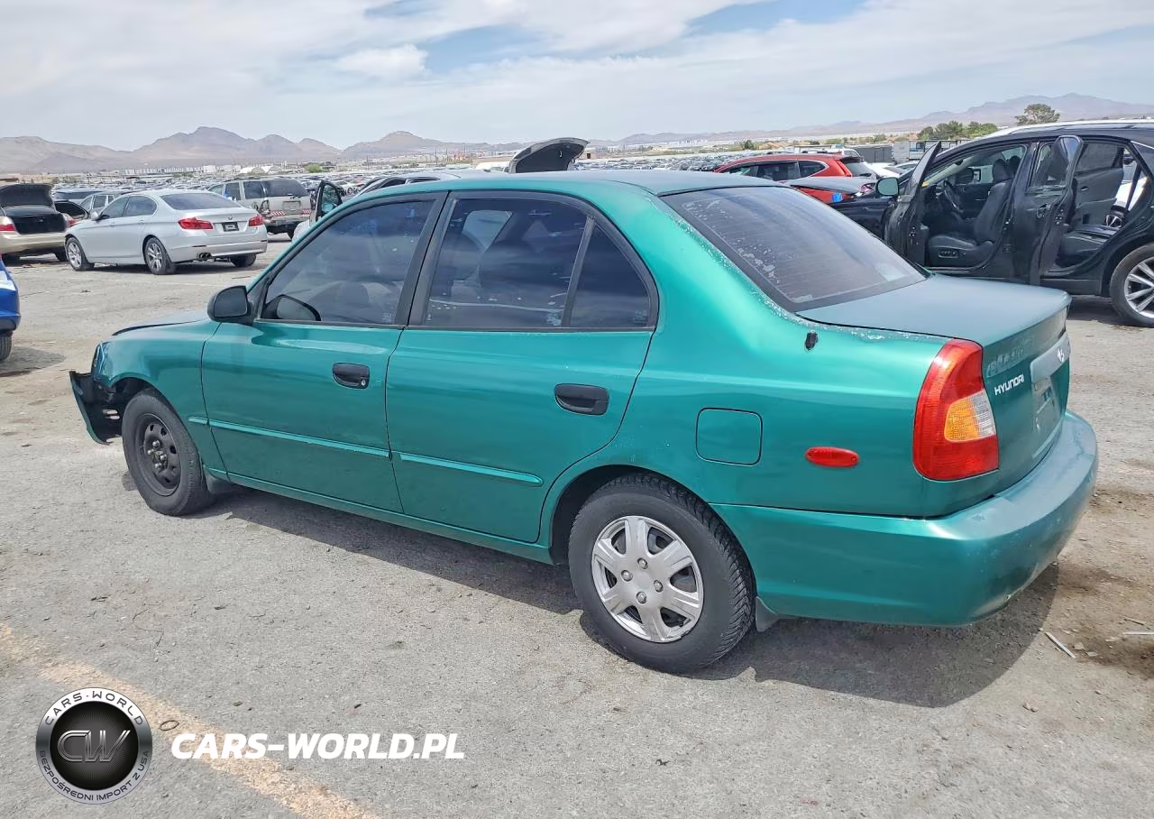 2001 Hyundai Accent Gl VIN:KMHCG45C81U178604 - 2