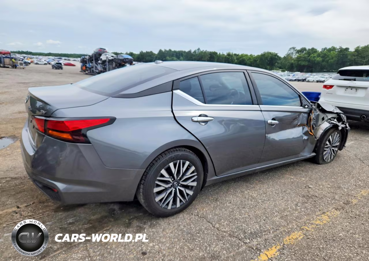 2023 Nissan Altima Sv VIN:1N4BL4DV8PN391835 - 3