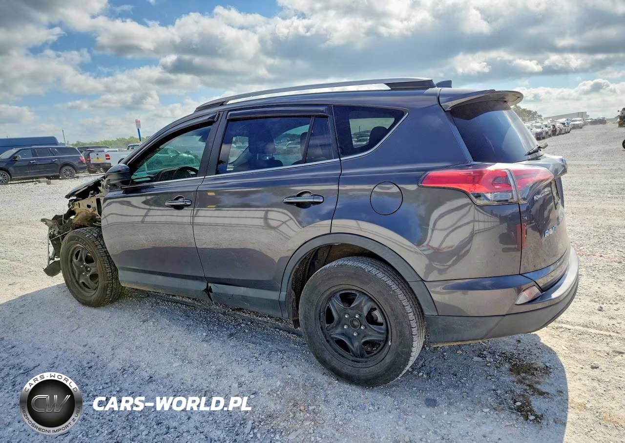 2018 Toyota Rav4 Le VIN:2T3ZFREV0JW452137 - 2