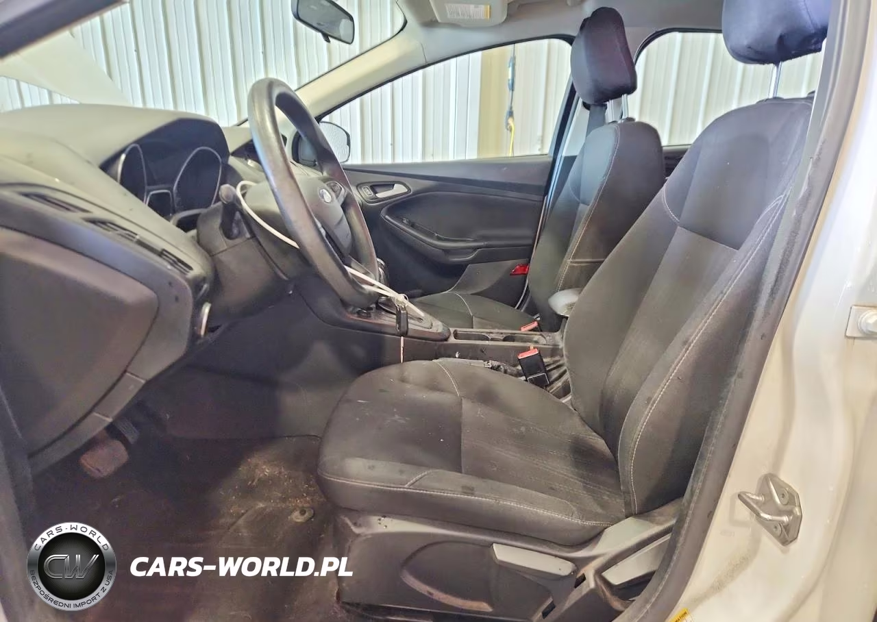 2016 Ford Focus Se VIN:1FADP3K23GL389163 - 7