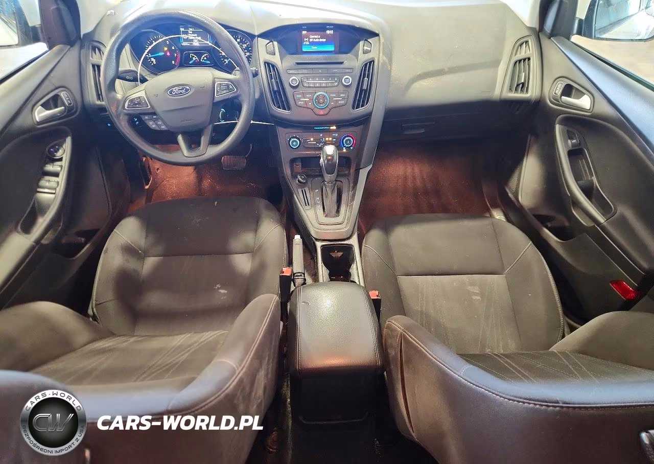 2016 Ford Focus Se VIN:1FADP3K23GL389163 - 8