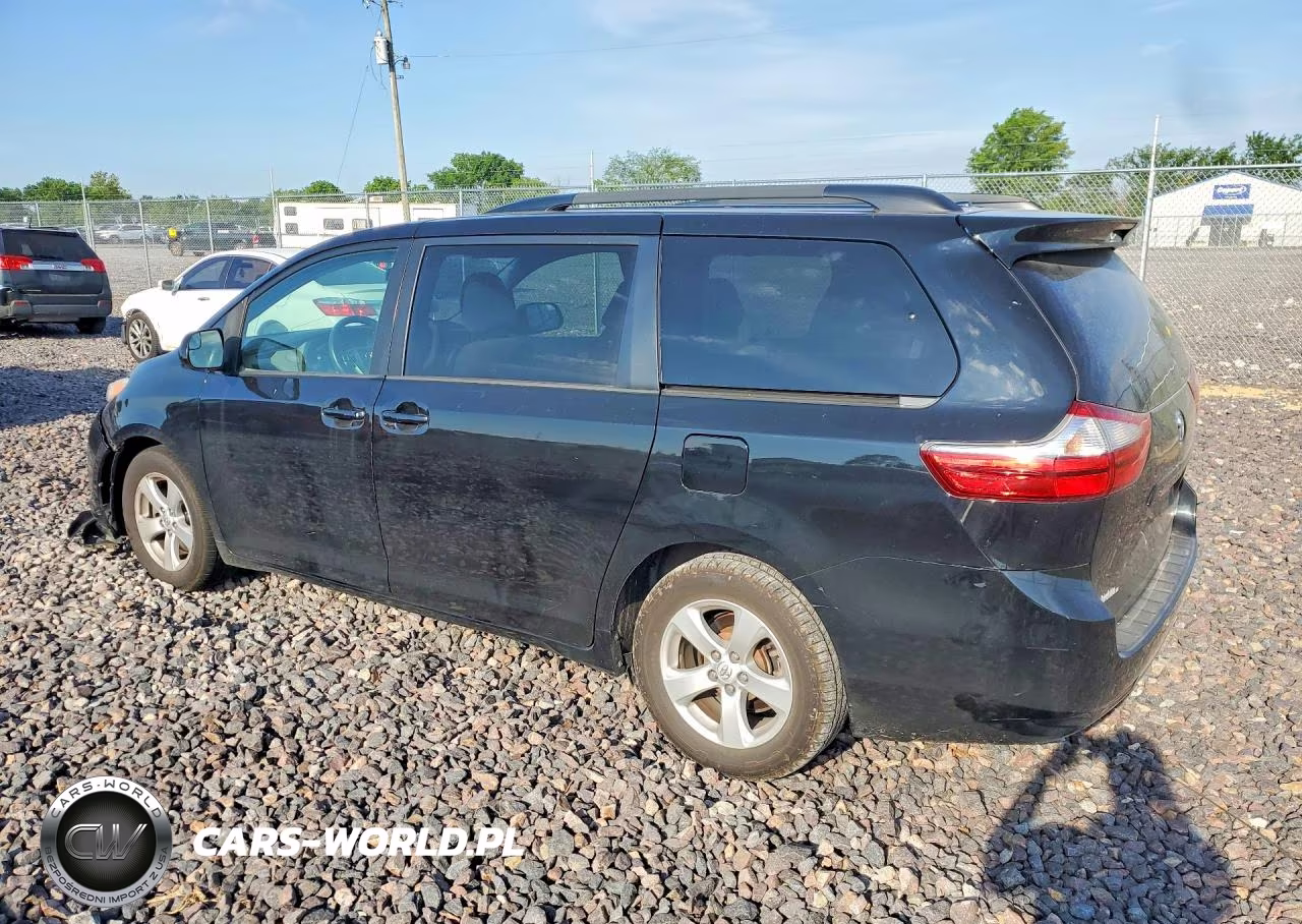 2015 Toyota Sienna Le VIN:5TDKK3DC1FS605787 - 2