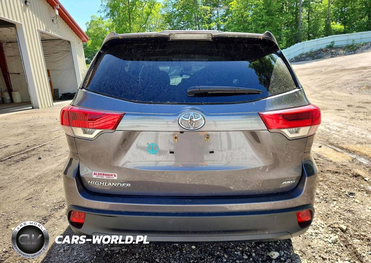 2019 Toyota Highlander Le VIN:5TDBZRFH1KS722495 - 6