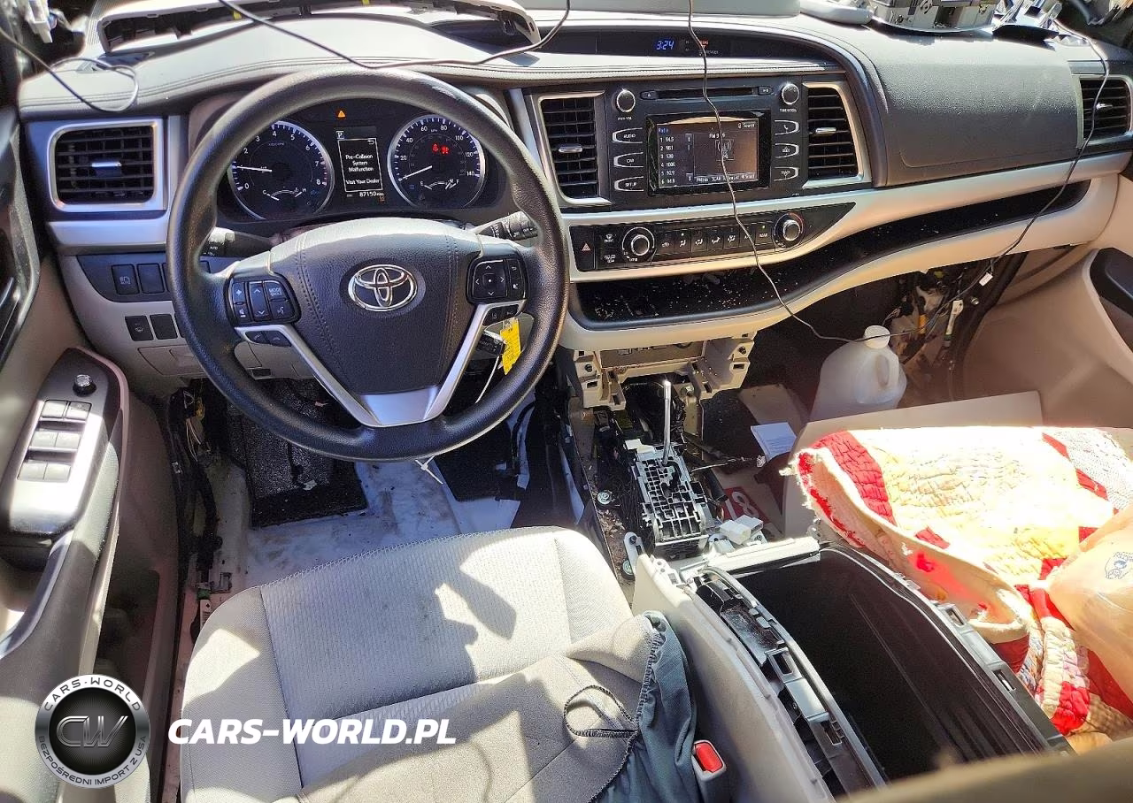 2019 Toyota Highlander Le VIN:5TDBZRFH1KS722495 - 8