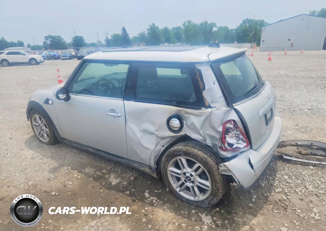2012 Mini Cooper VIN:WMWSU3C57CT257422 - 2