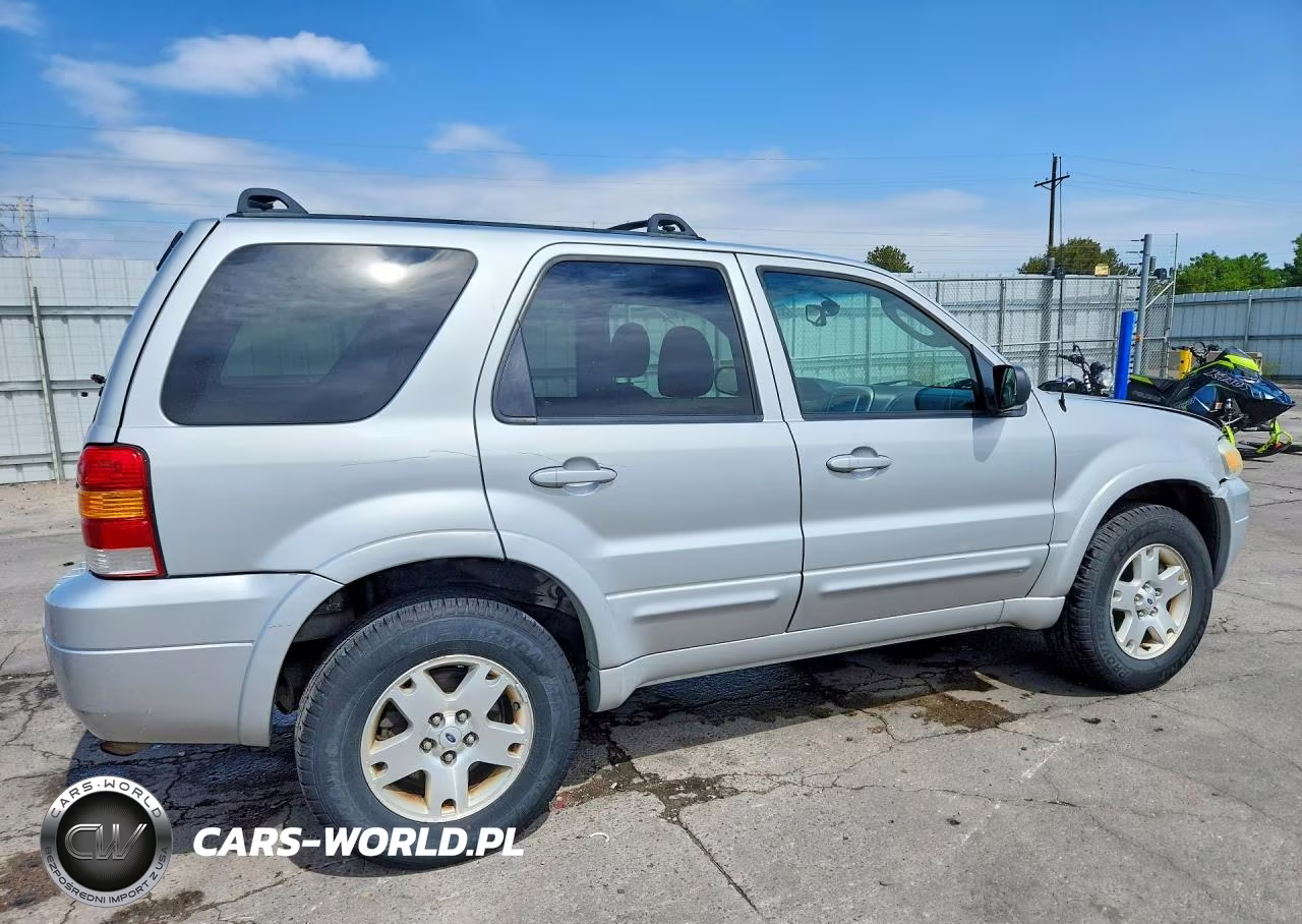 2007 Ford Escape Limited VIN:1FMCU94137KB78181 - 3